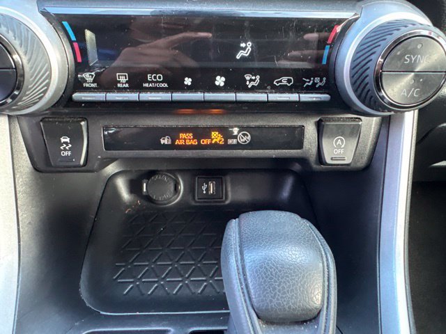 Used 2025 Toyota RAV4 XLE AWD/4WD image 19