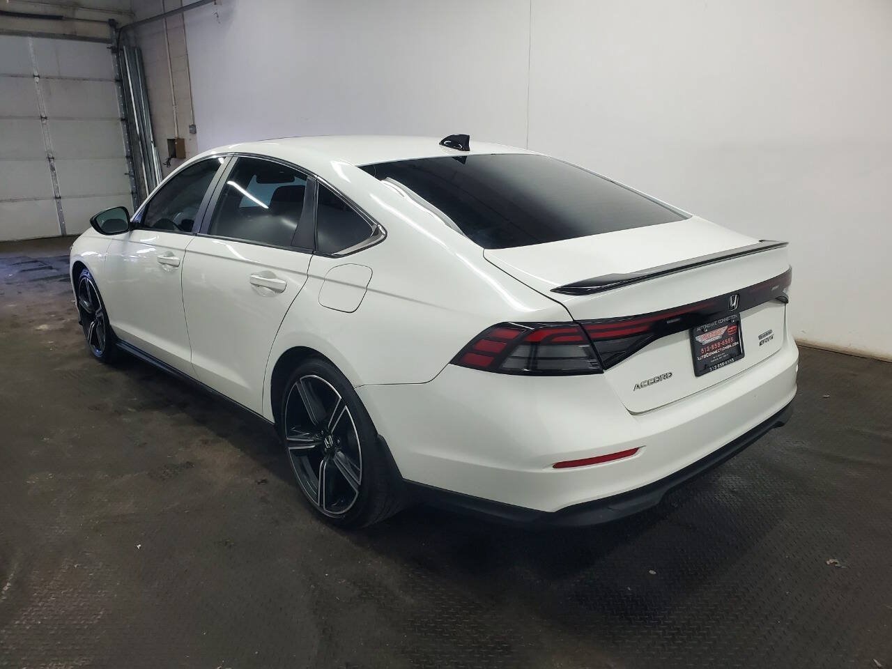 Used 2024 Honda Accord Sport image 5