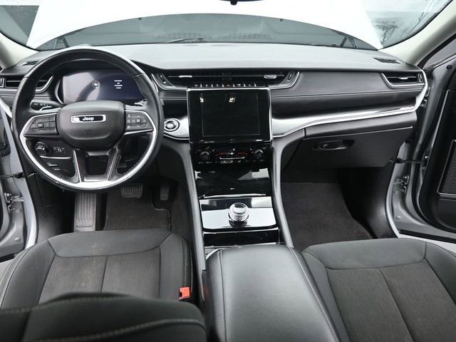 Used 2022 Jeep Grand Cherokee L Laredo w/ Luxury Tech Group I AWD/4WD image 25