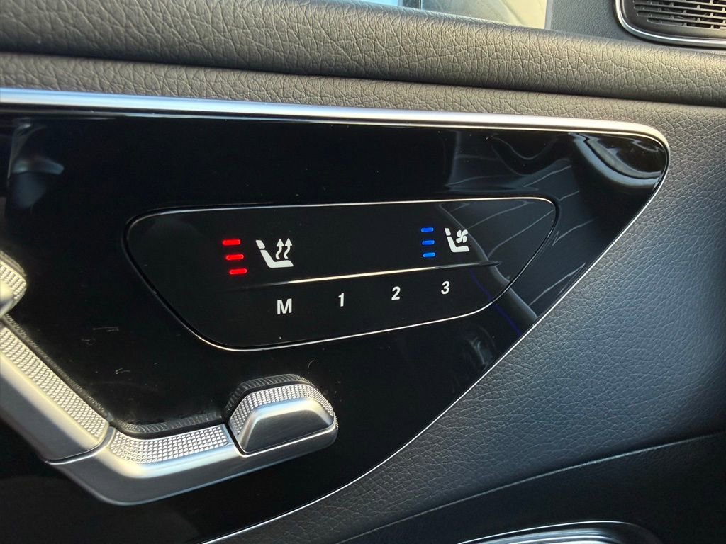 Used 2025 Mercedes-Benz C 300 Sedan image 14