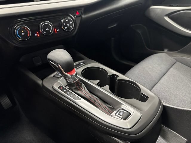 Used 2024 Chevrolet Trax RS w/ Sunroof Package FWD image 19