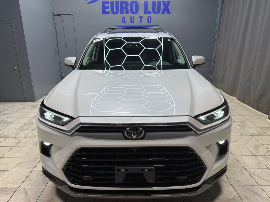 Used 2024 Toyota Grand Highlander AWD image 9