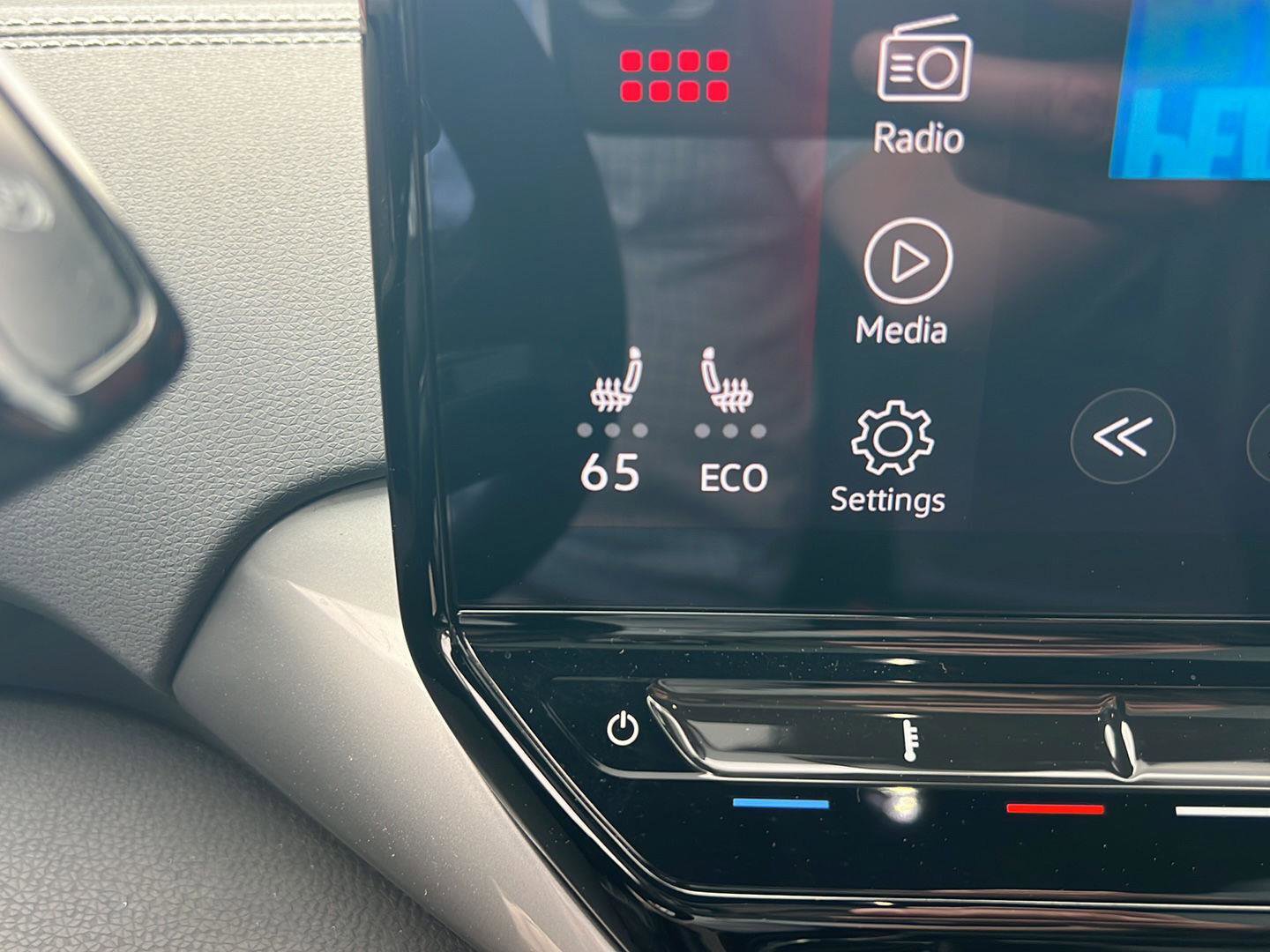 Used 2023 Volkswagen ID.4 Pro S Plus image 27