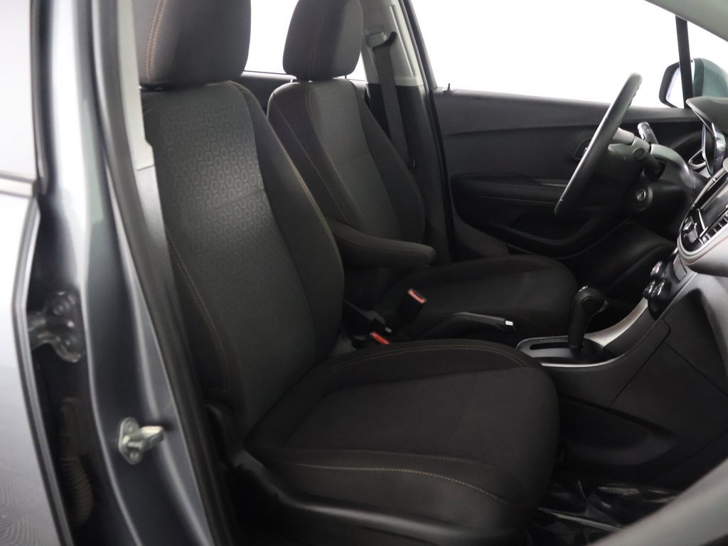 Used 2020 Chevrolet Trax LS w/ Tint and Cruise Package image 26