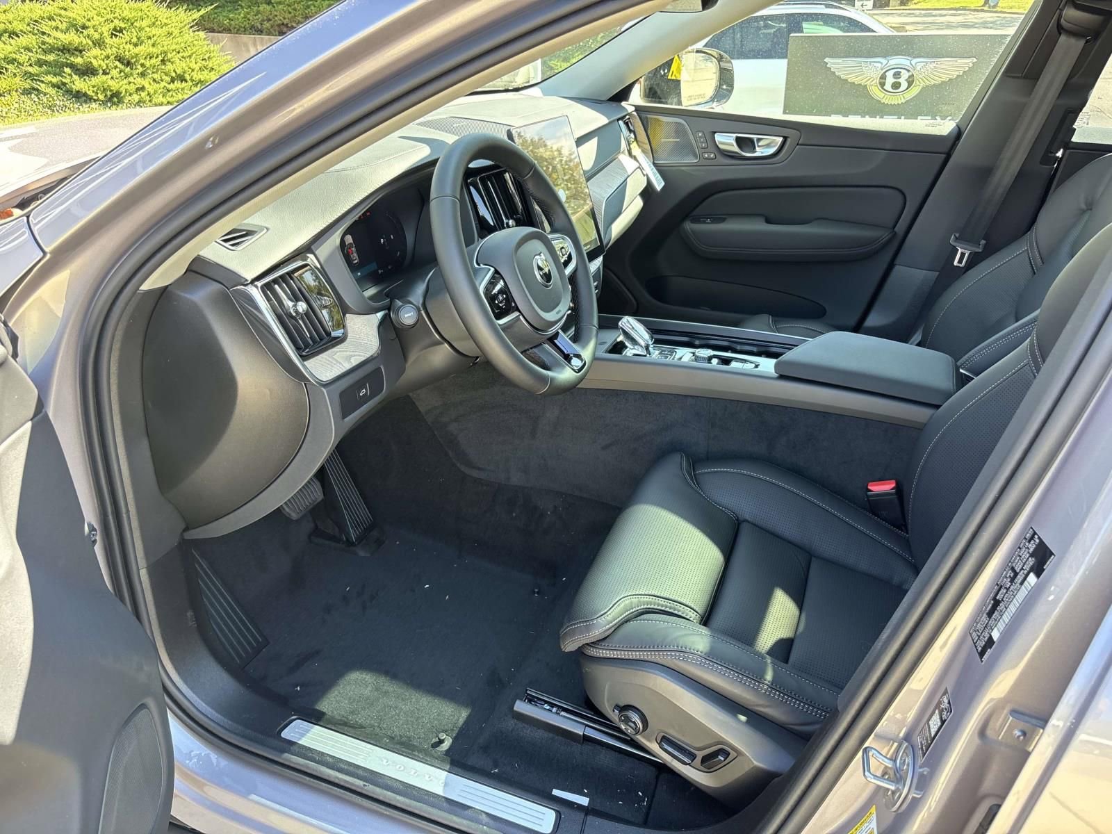 New 2026 Volvo XC60 B5 Ultra w/ Protection Package Premier image 23