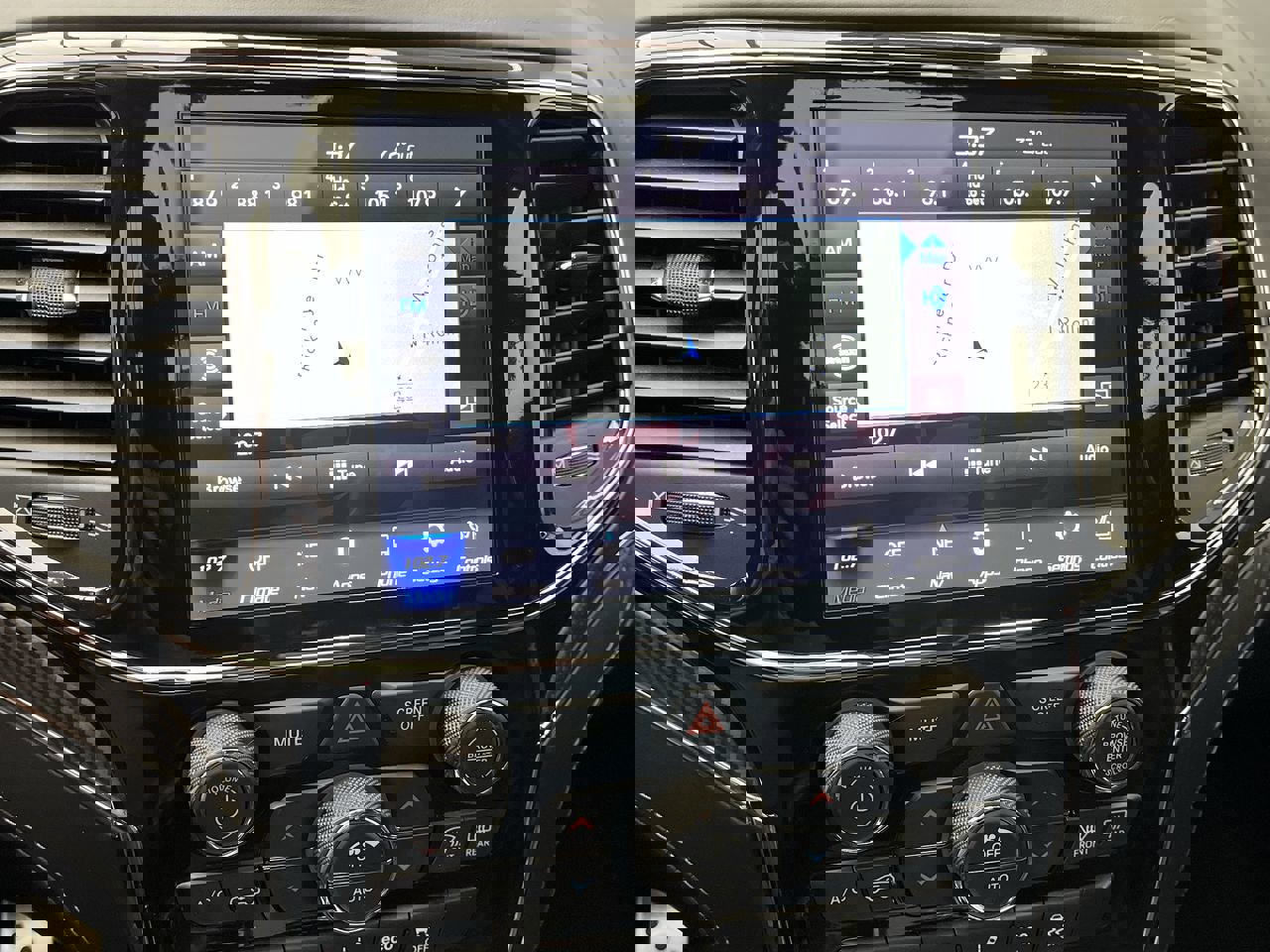 Used 2021 Jeep Grand Cherokee SRT image 21