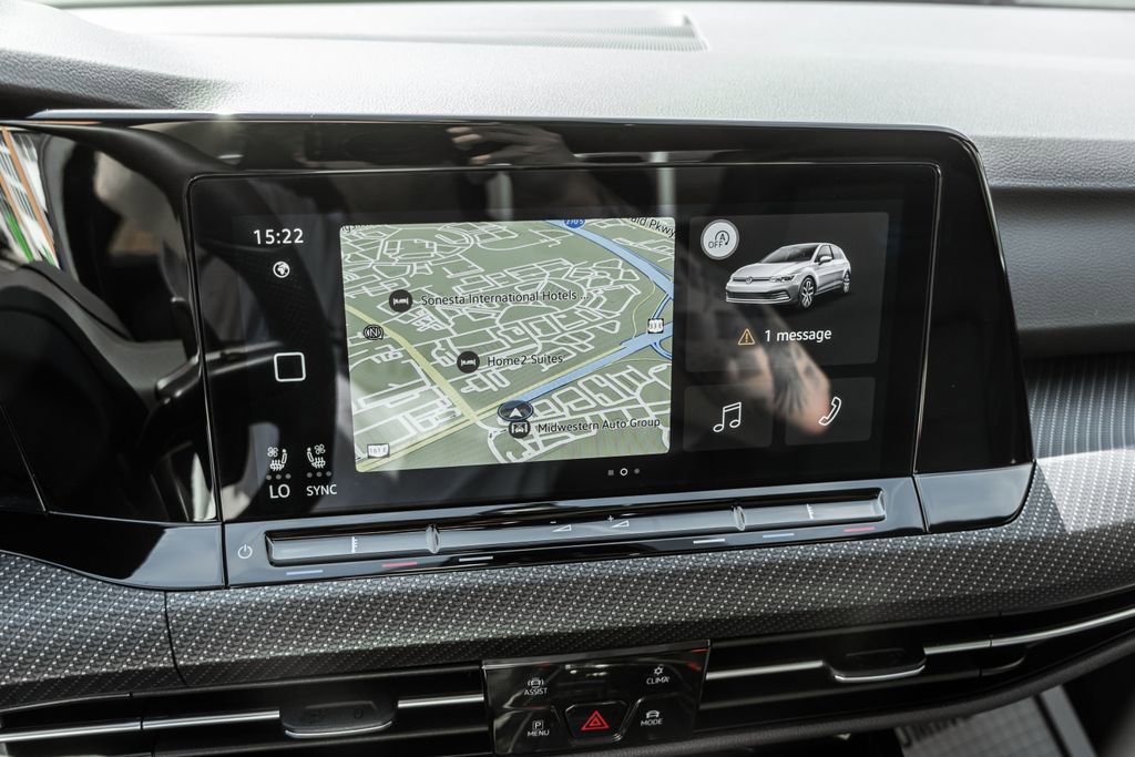 Used 2024 Volkswagen Golf R image 19