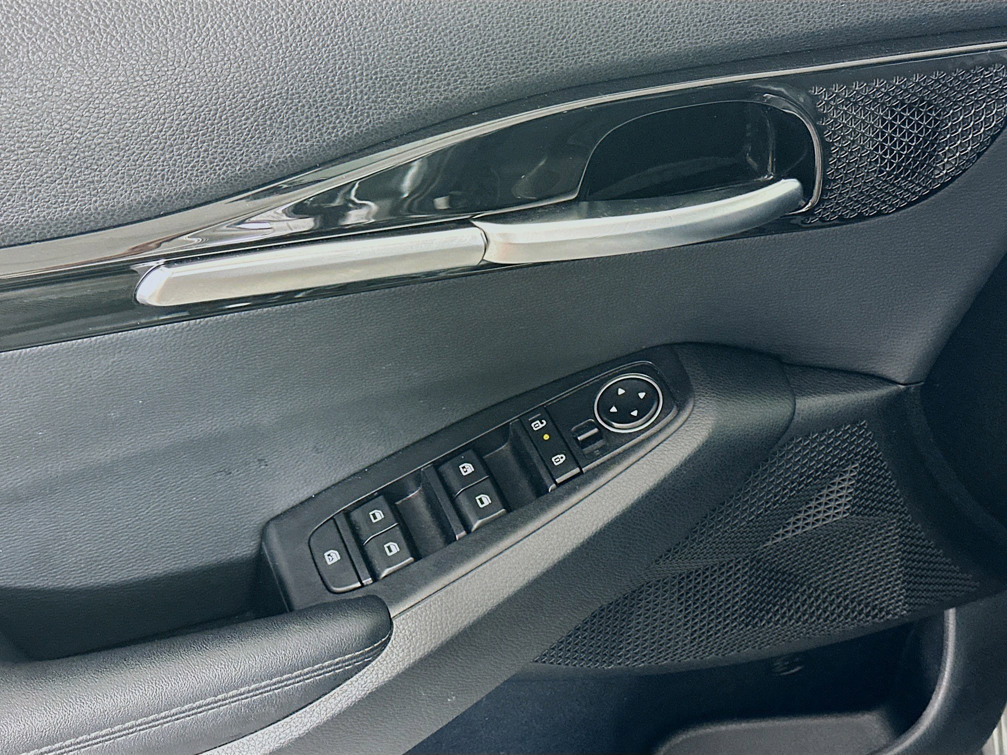 Used 2025 Kia Seltos S image 15