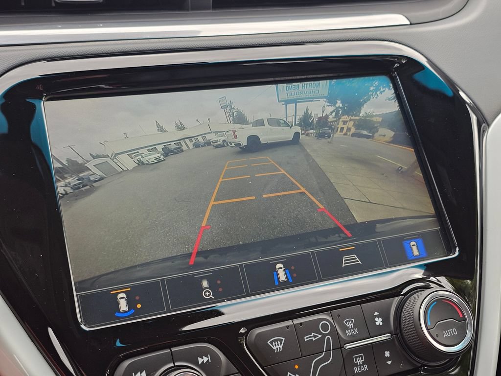 Used 2020 Chevrolet Bolt Premier w/ Infotainment Package FWD image 31