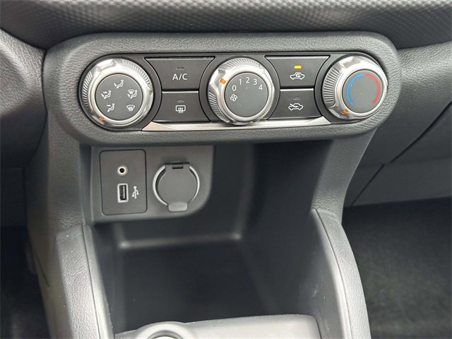 New 2025 Nissan Kicks Play S image 21