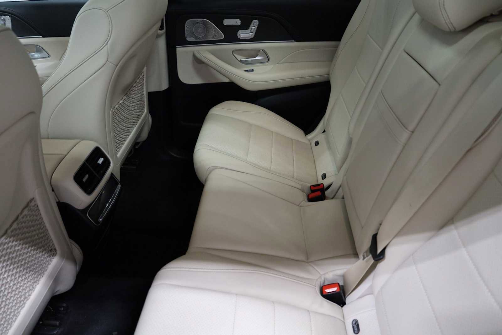 Used 2022 Mercedes-Benz GLS 450 4MATIC image 32