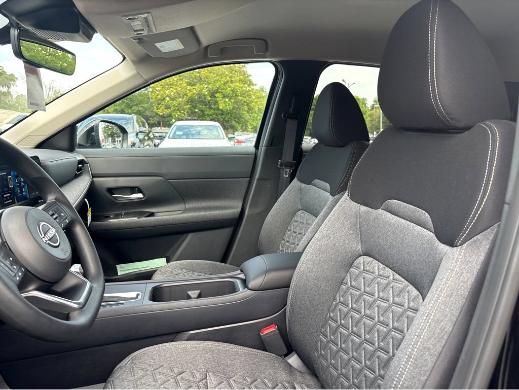 New 2026 Nissan Kicks SV w/ Interior Electronics Package FWD image 20
