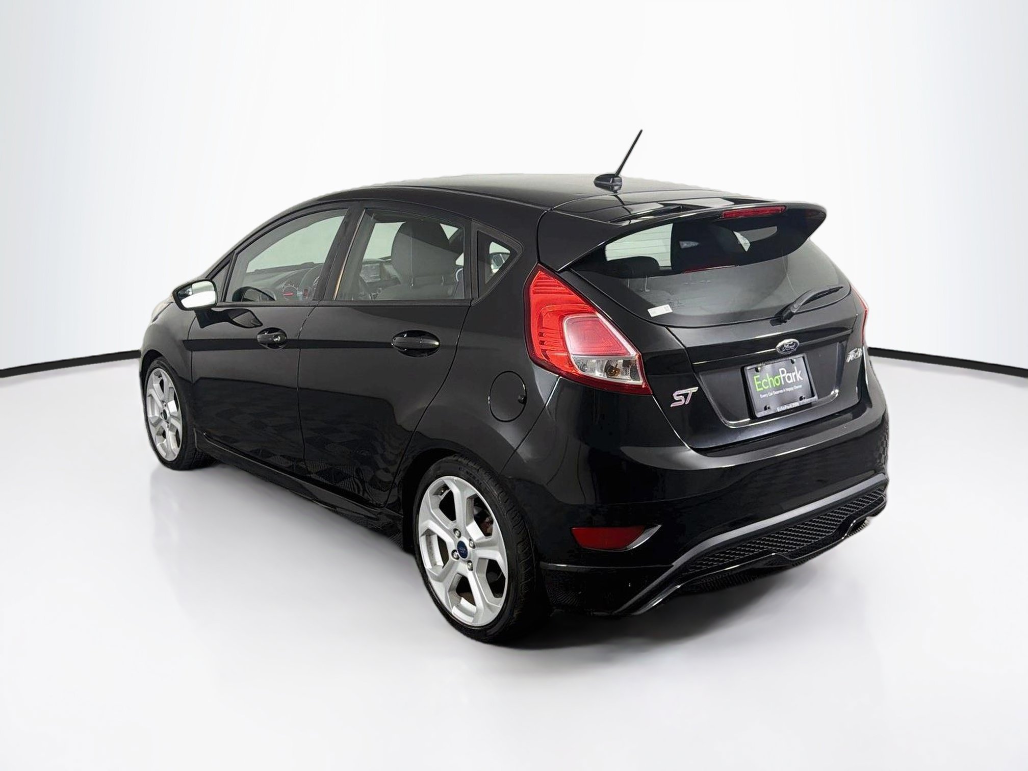 Used 2015 Ford Fiesta ST FWD image 5