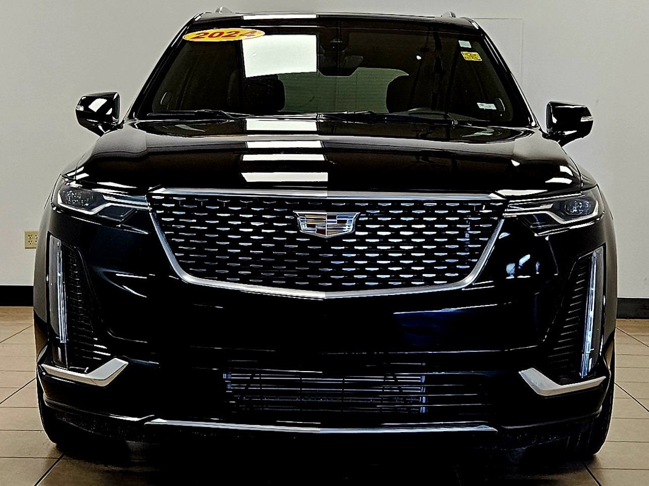 Used 2024 Cadillac XT6 Premium Luxury w/ Technology Package AWD/4WD image 7