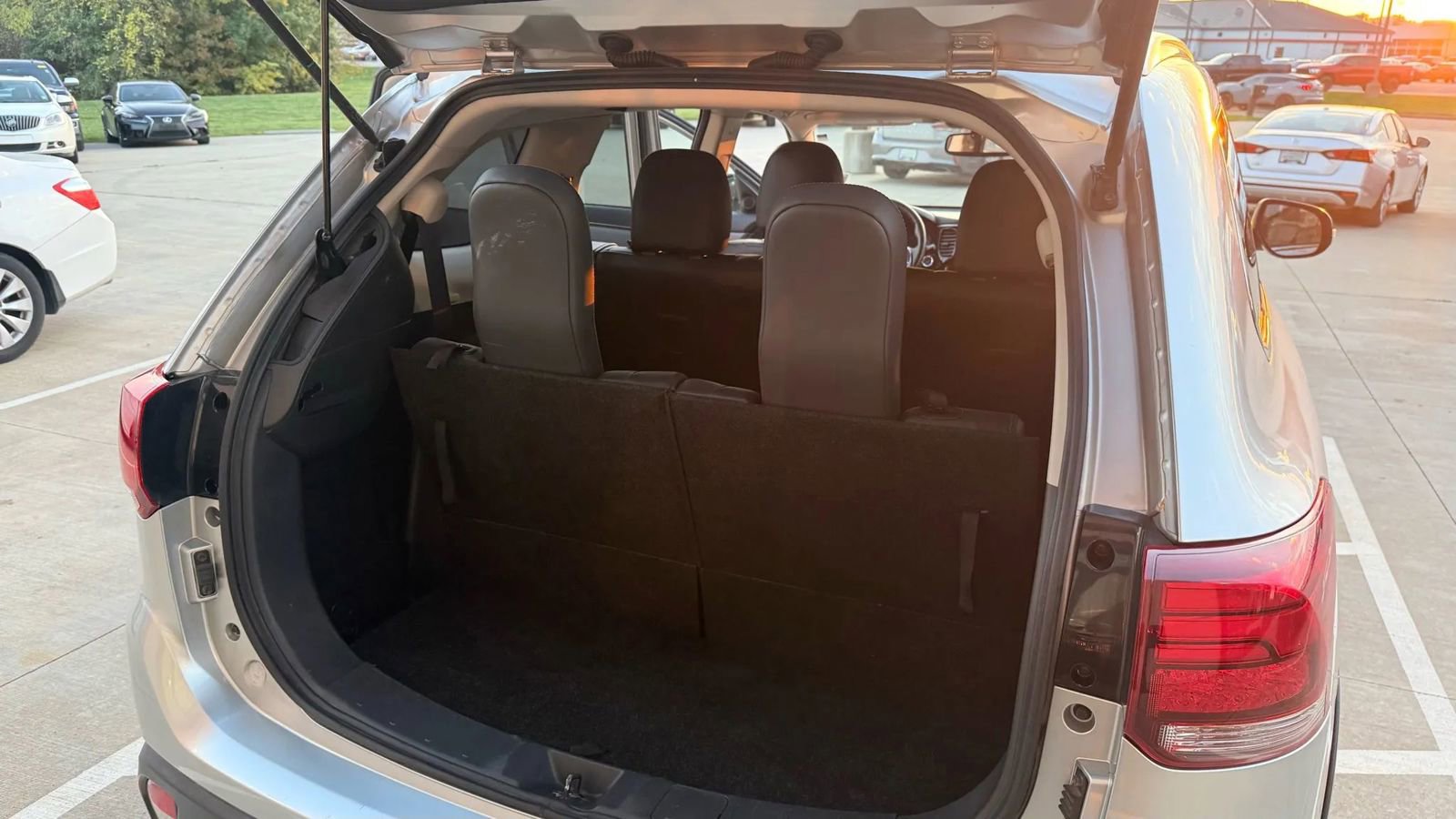 Used 2020 Mitsubishi Outlander SE image 19