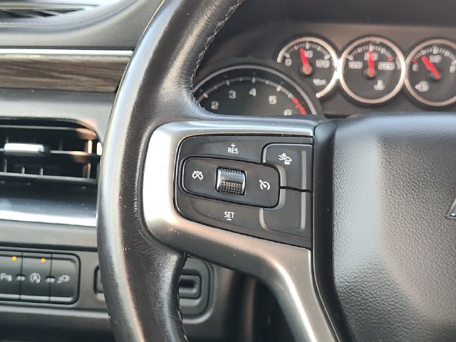 Used 2021 Chevrolet Suburban LT RWD image 28