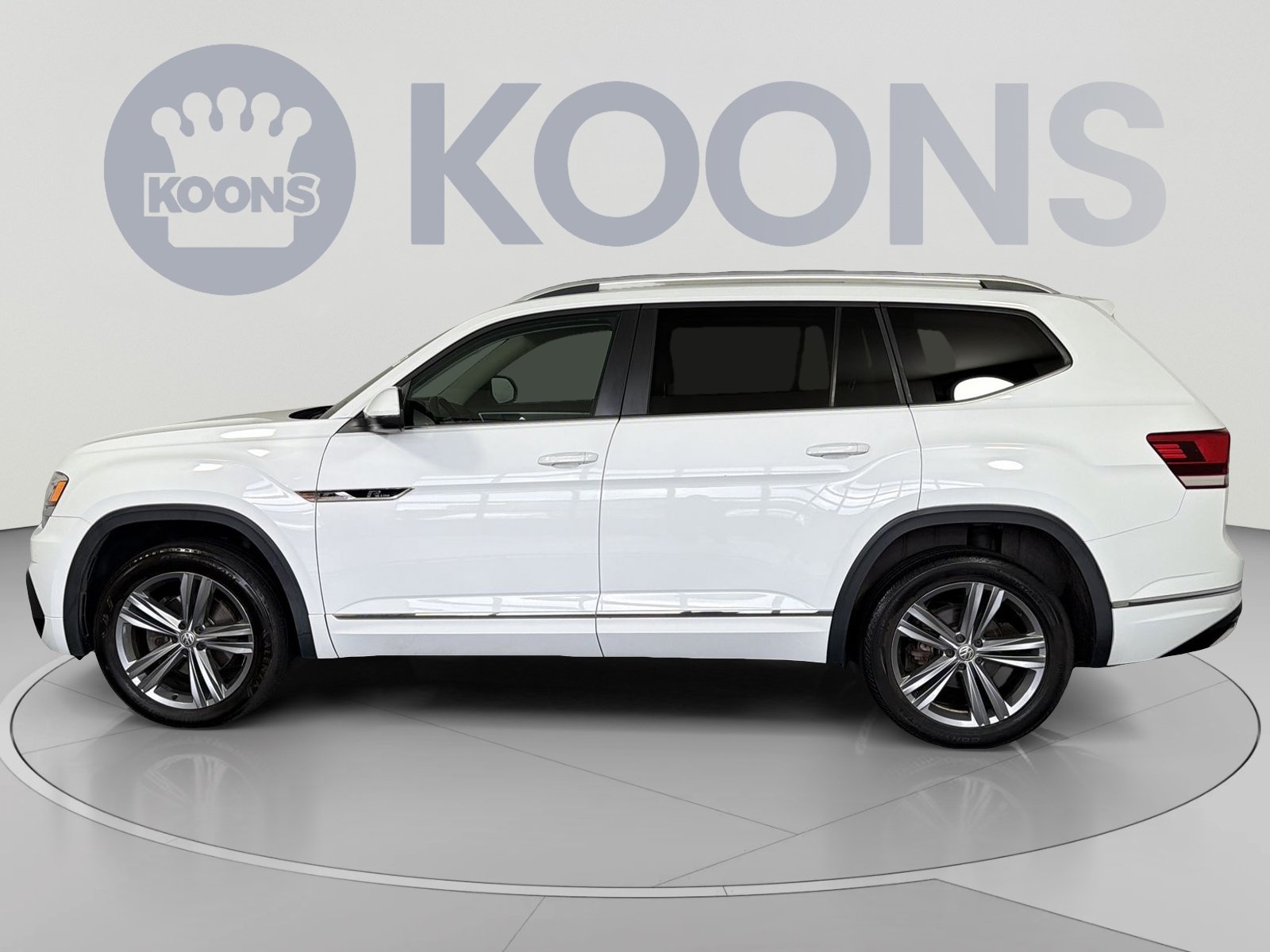 Used 2019 Volkswagen Atlas SEL R-Line AWD/4WD image 2