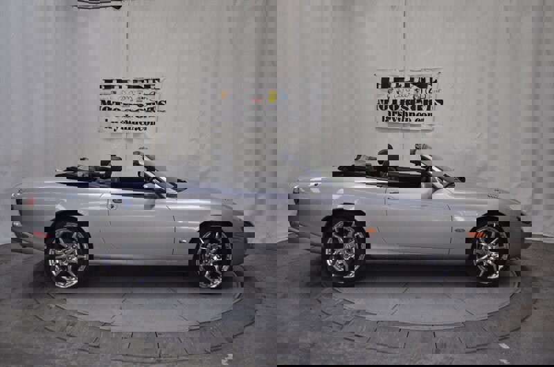 Used 2004 Jaguar XKR Convertible image 6