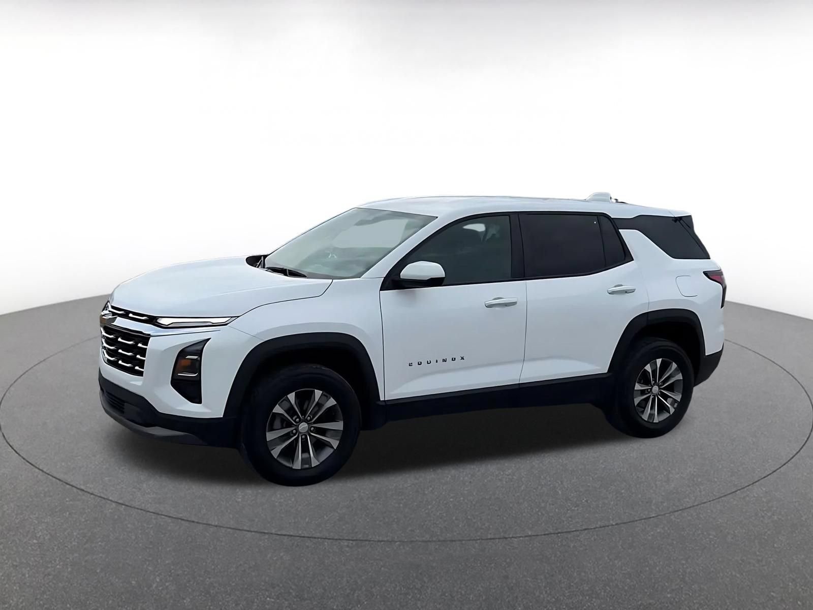 Used 2025 Chevrolet Equinox LT FWD image 7