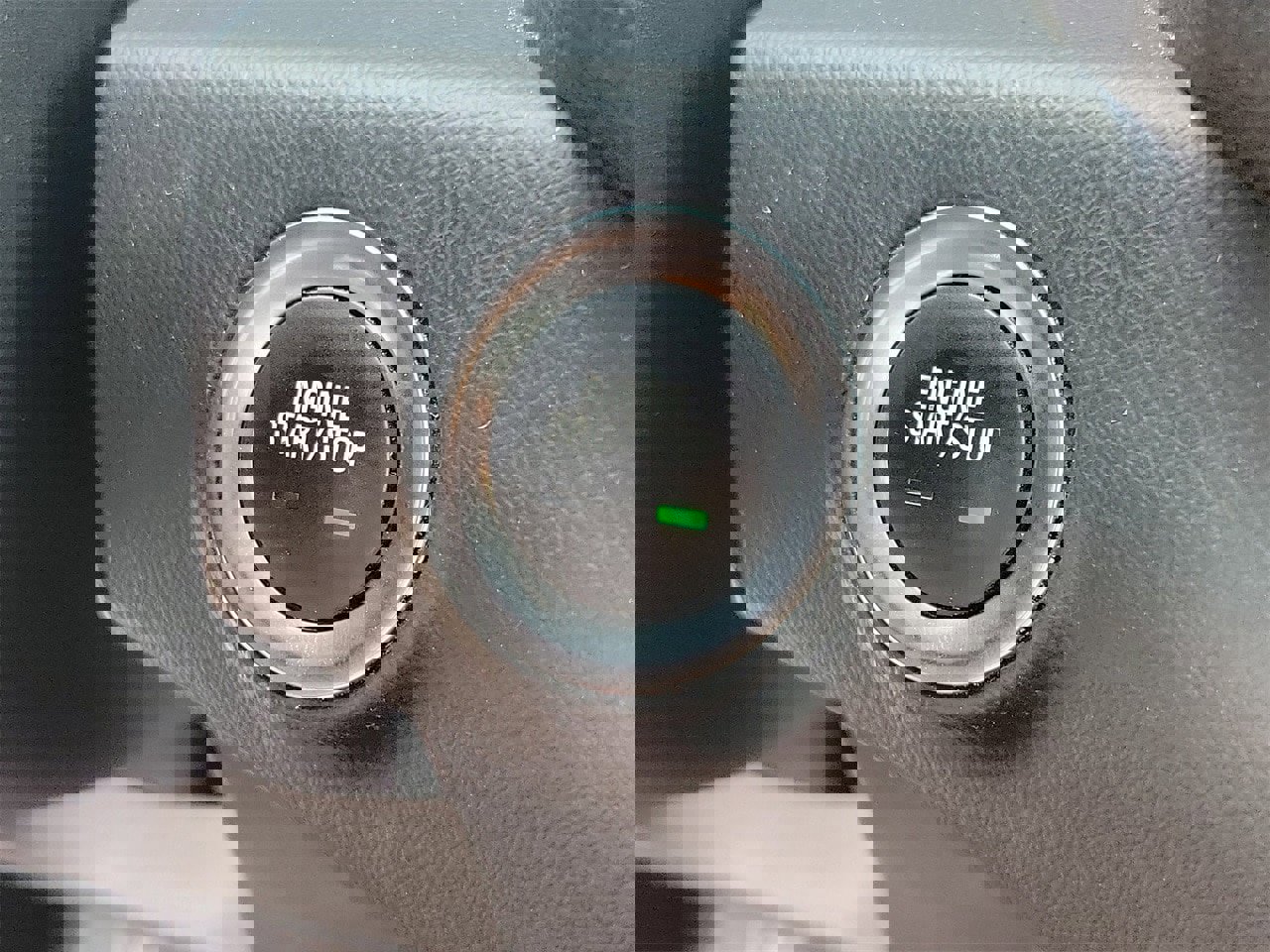 Used 2023 GMC Terrain SLT image 29