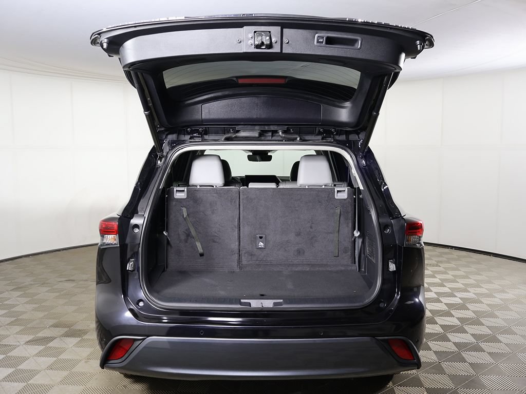 Used 2023 Toyota Highlander Limited AWD/4WD image 19
