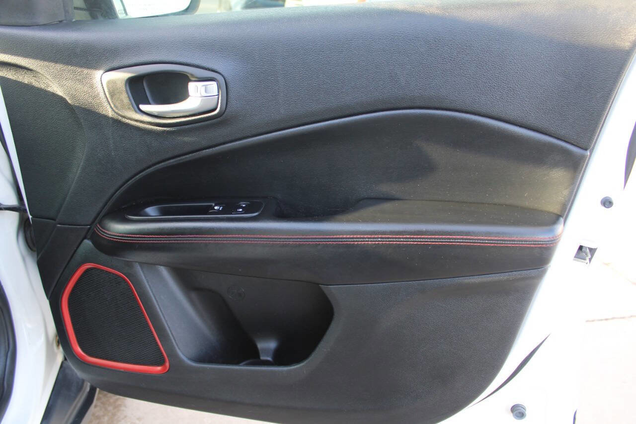 Used 2018 Jeep Compass Trailhawk w/ Leather Interior Group image 8