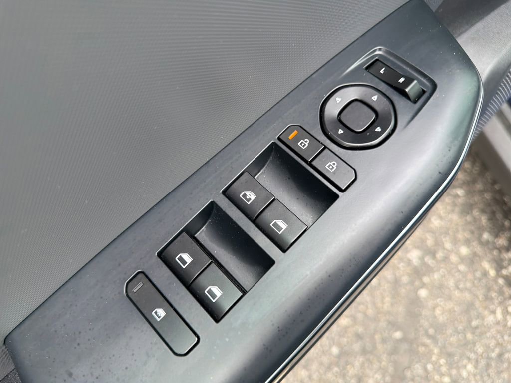 Used 2025 Kia K4 FWD image 23