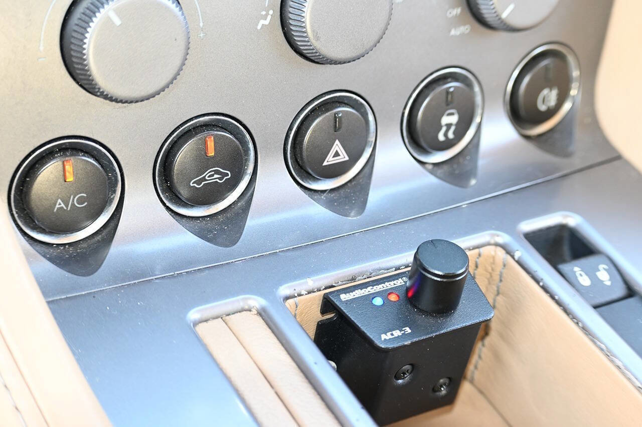 Used 2005 Aston Martin DB9 Volante image 39