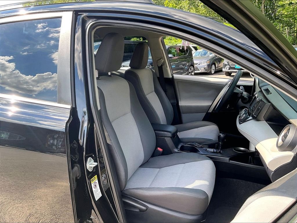 Used 2013 Toyota RAV4 LE AWD/4WD image 11