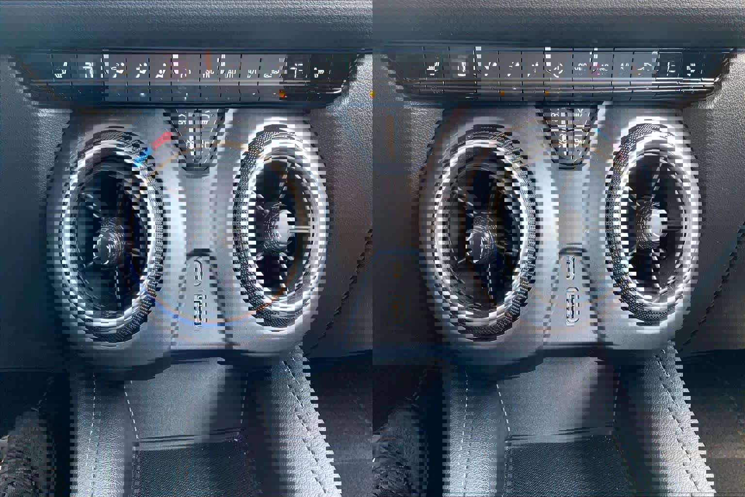 Used 2020 Chevrolet Blazer LT image 32