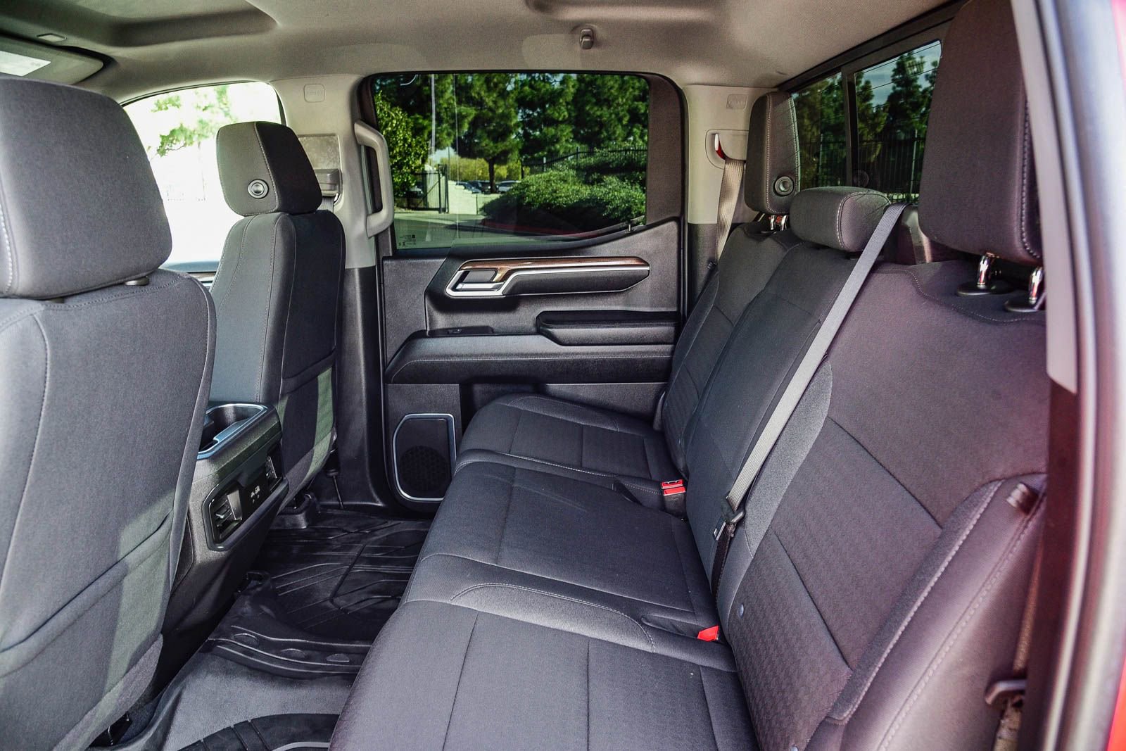 Used 2025 Chevrolet Silverado 1500 LT w/ Safety Package image 21