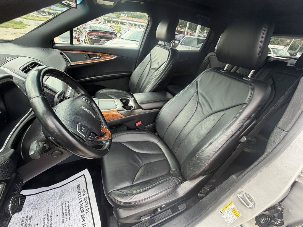Used 2016 Lincoln MKX Select w/ Select Plus Package AWD/4WD image 10