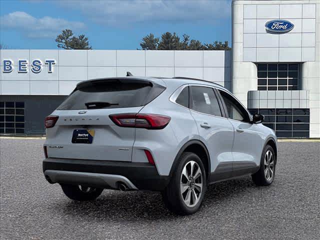 Used 2025 Ford Escape Platinum image 9