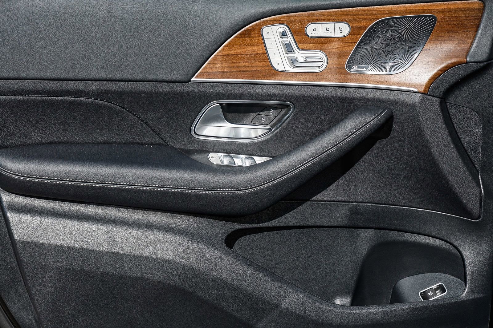 New 2026 Mercedes-Benz GLS 450 4MATIC image 21