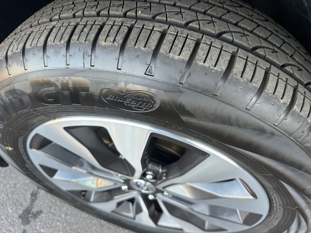 Used 2025 Subaru Outback Limited image 22