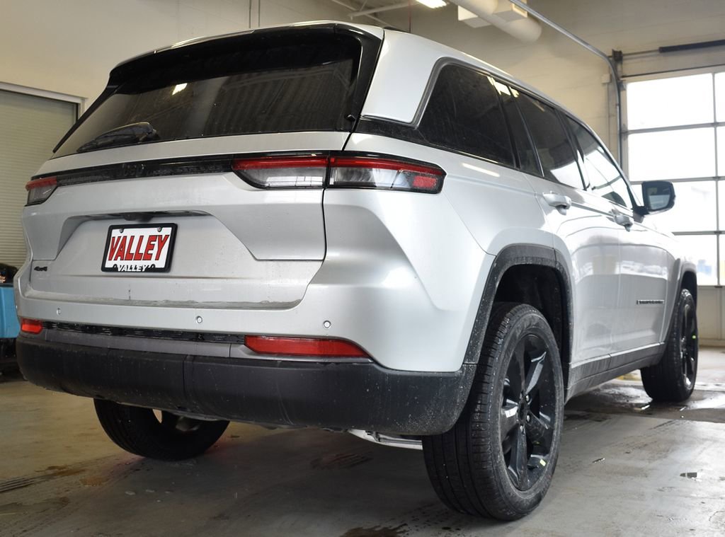 New 2026 Jeep Grand Cherokee Limited image 3