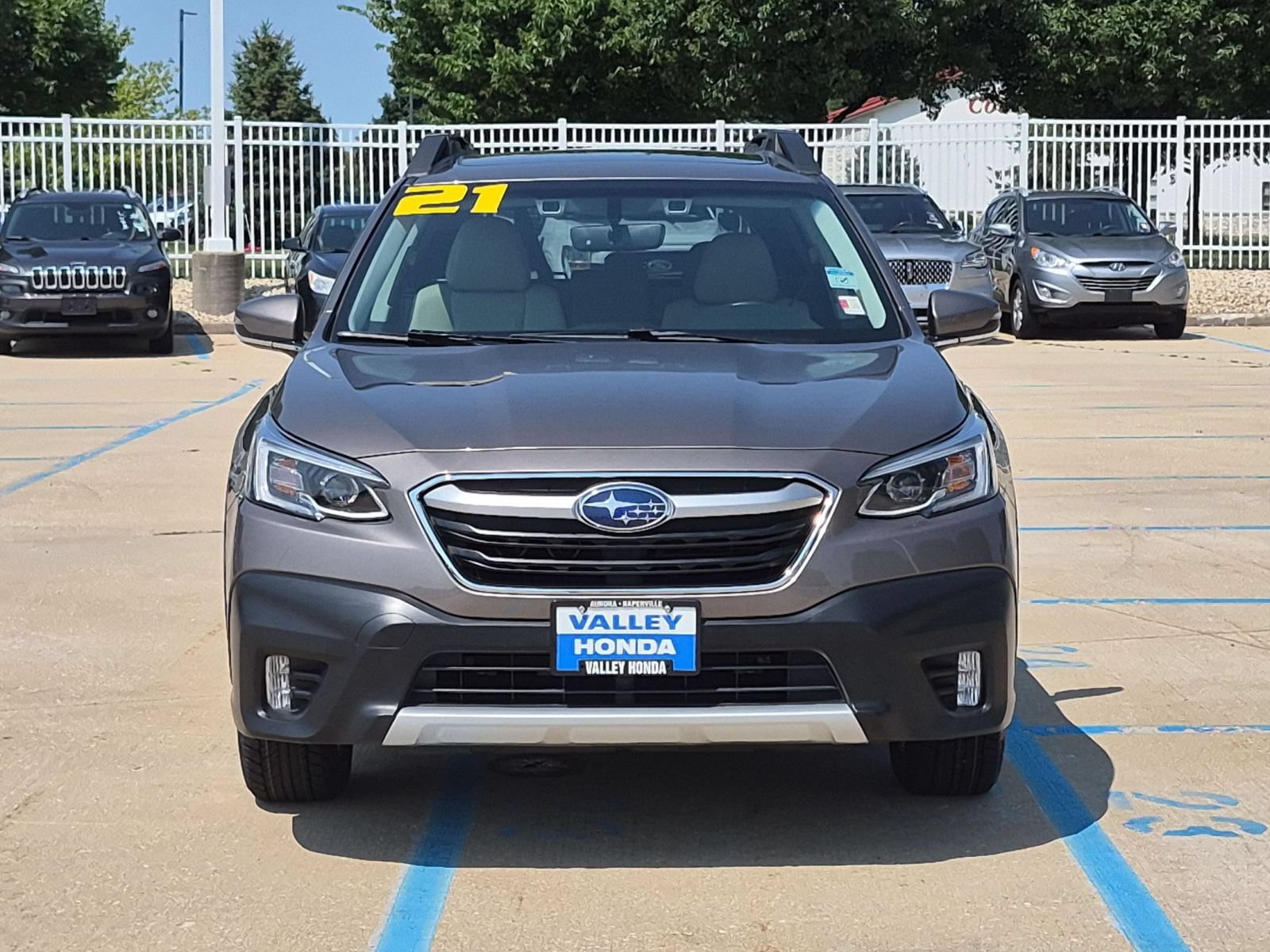 Used 2021 Subaru Outback Limited w/ Popular Package #2 AWD/4WD image 3