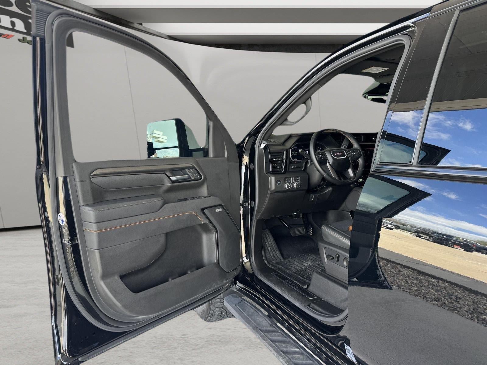 Used 2026 GMC Sierra 2500 AT4 w/ AT4 Premium Plus Package AWD/4WD image 39
