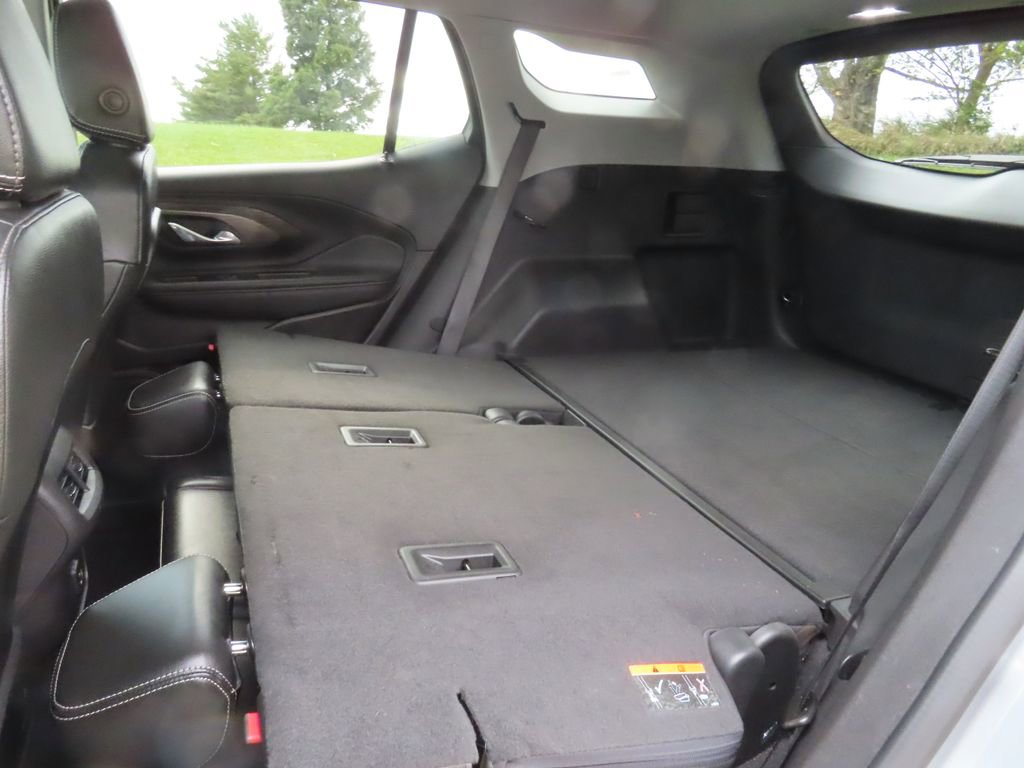 Used 2024 GMC Terrain SLT image 35