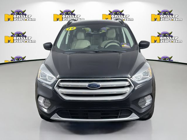 Used 2019 Ford Escape SEL AWD/4WD image 2
