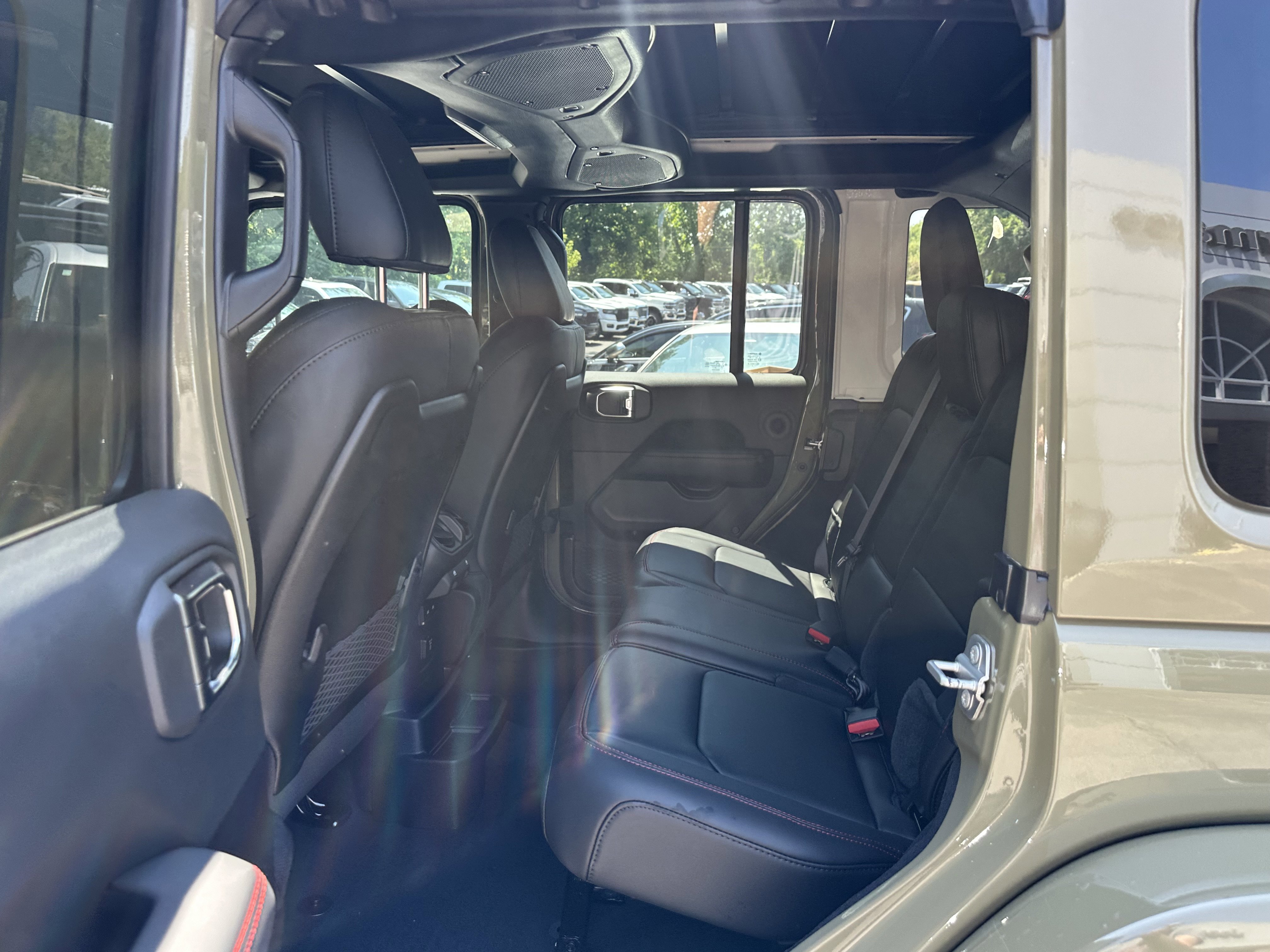 New 2025 Jeep Wrangler Unlimited Rubicon image 27