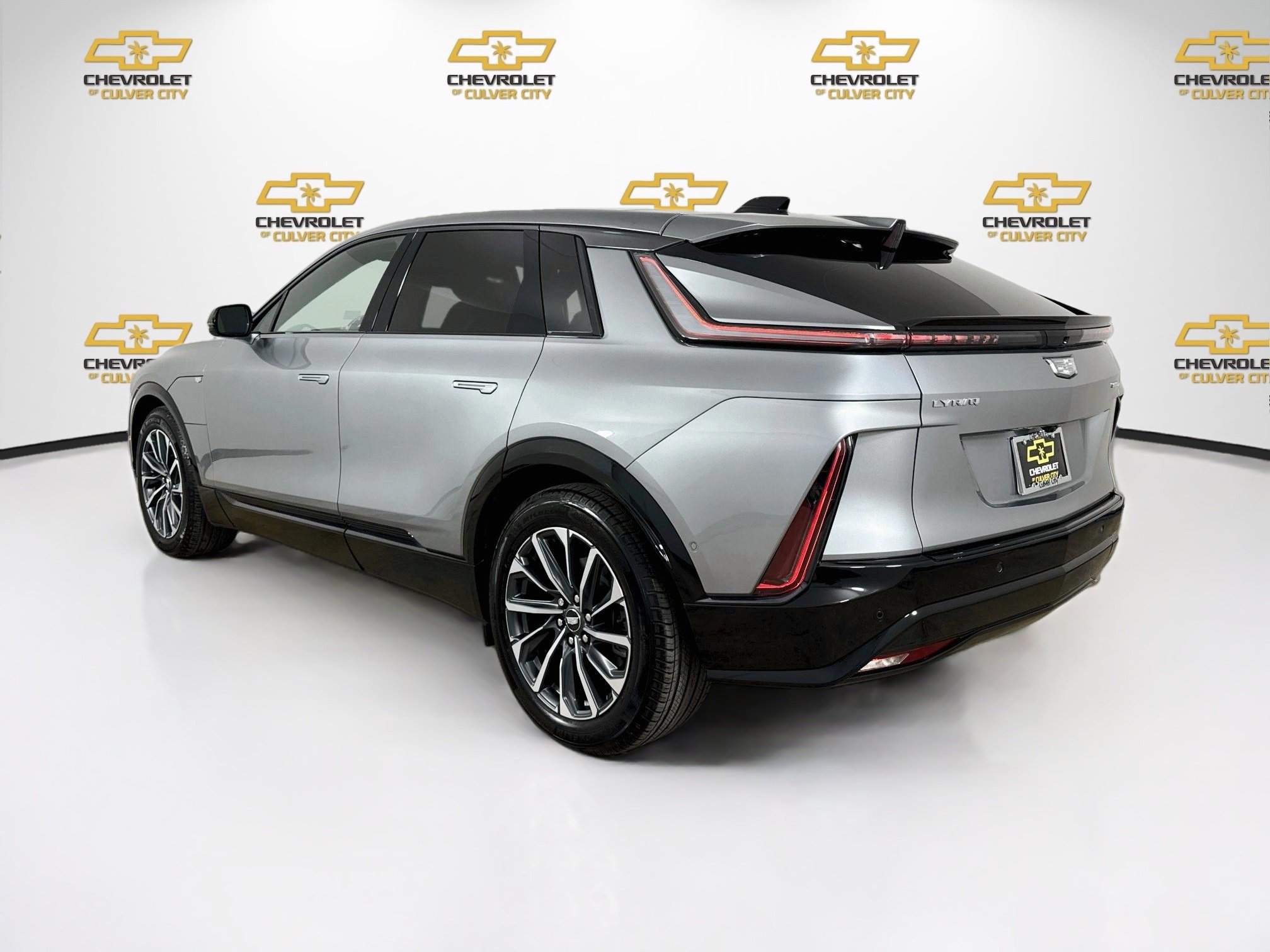 Used 2024 Cadillac Lyriq Sport AWD/4WD image 6