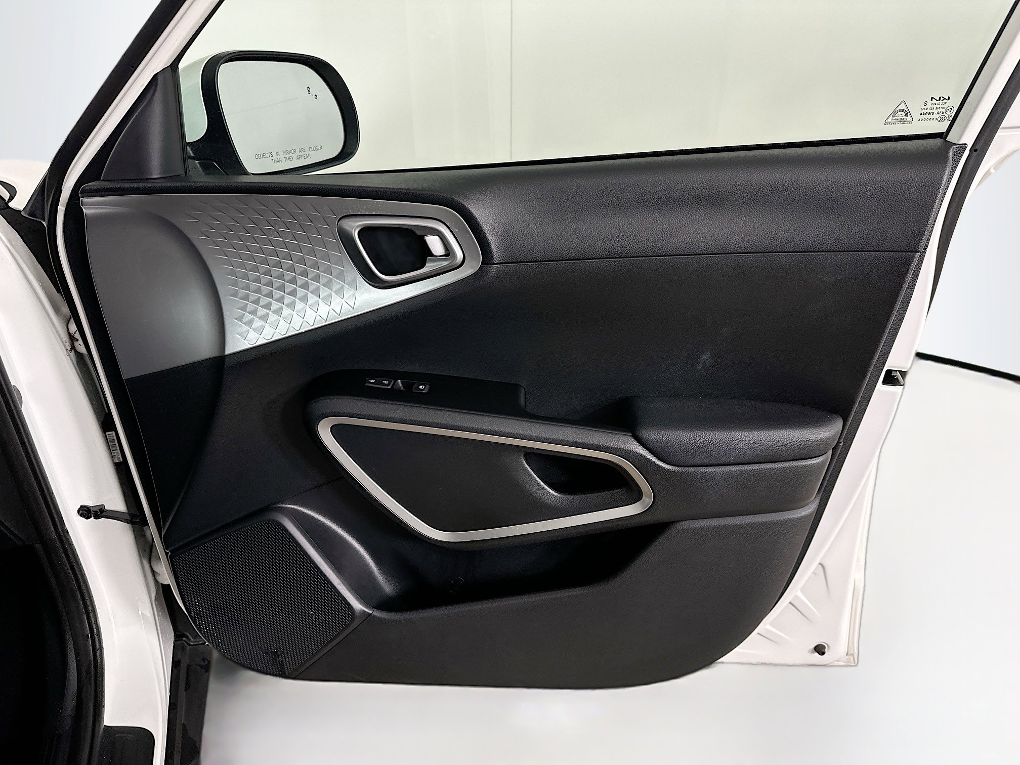 Used 2025 Kia Soul LX w/ LX Technology Package image 30