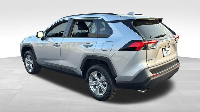 Used 2025 Toyota RAV4 LE AWD/4WD image 5
