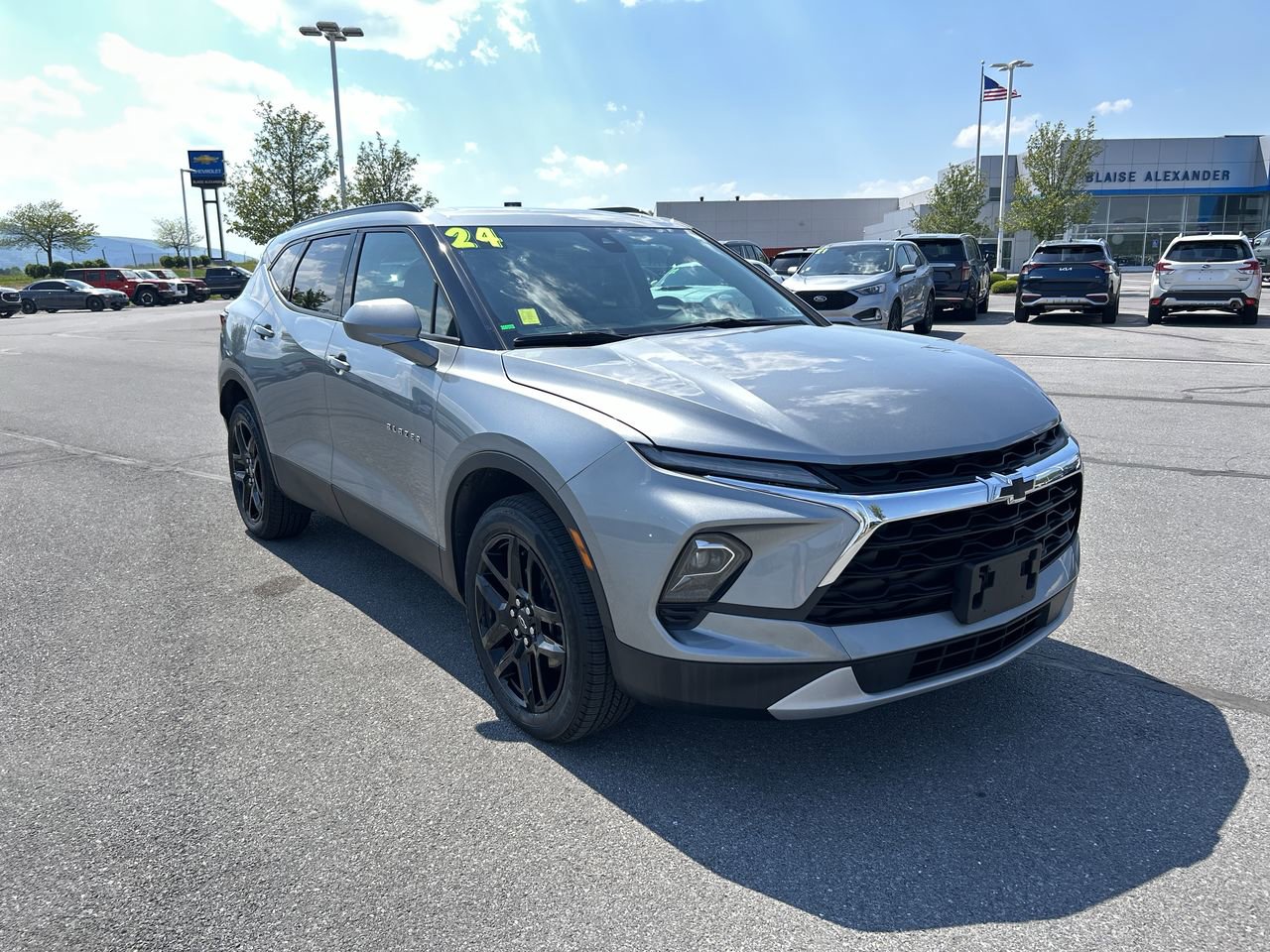 Used 2024 Chevrolet Blazer LT w/ Convenience Package AWD/4WD image 1