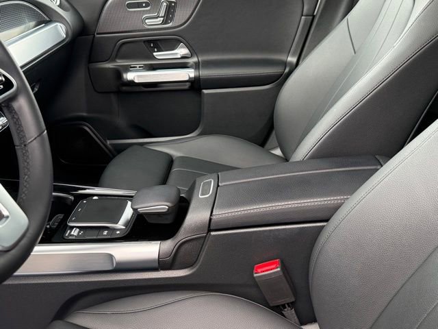 Used 2023 Mercedes-Benz GLB 250 image 26