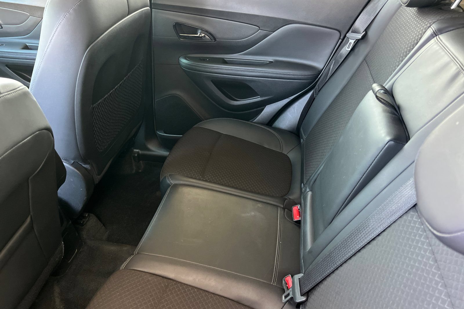 Used 2021 Buick Encore Preferred FWD image 18