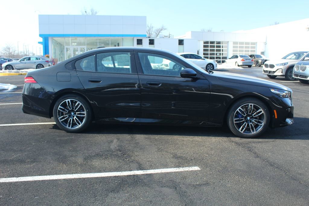 New 2026 BMW 530i xDrive w/ M Sport Package AWD/4WD image 11
