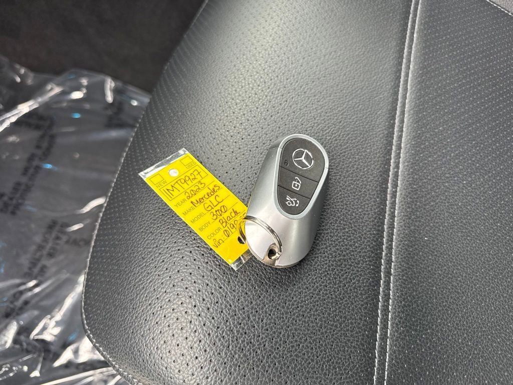 Used 2023 Mercedes-Benz GLC 300 4MATIC image 34