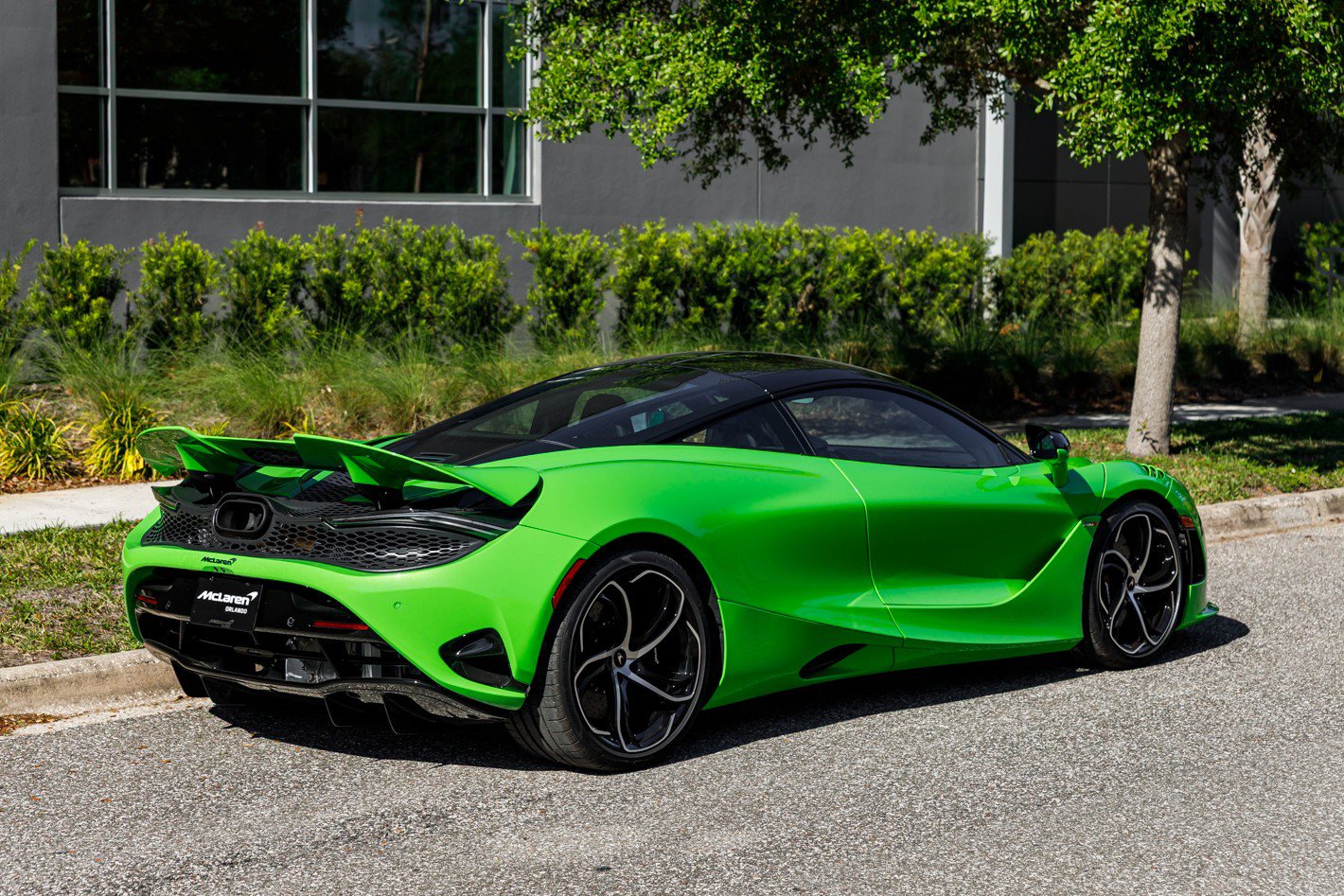 Used 2024 McLaren 750S image 12